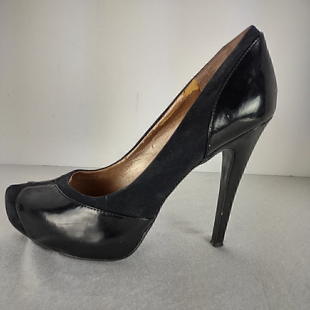 BCBGeneration Black 4.5 Inch Heels Size 8.5 - Picture 7 of 9